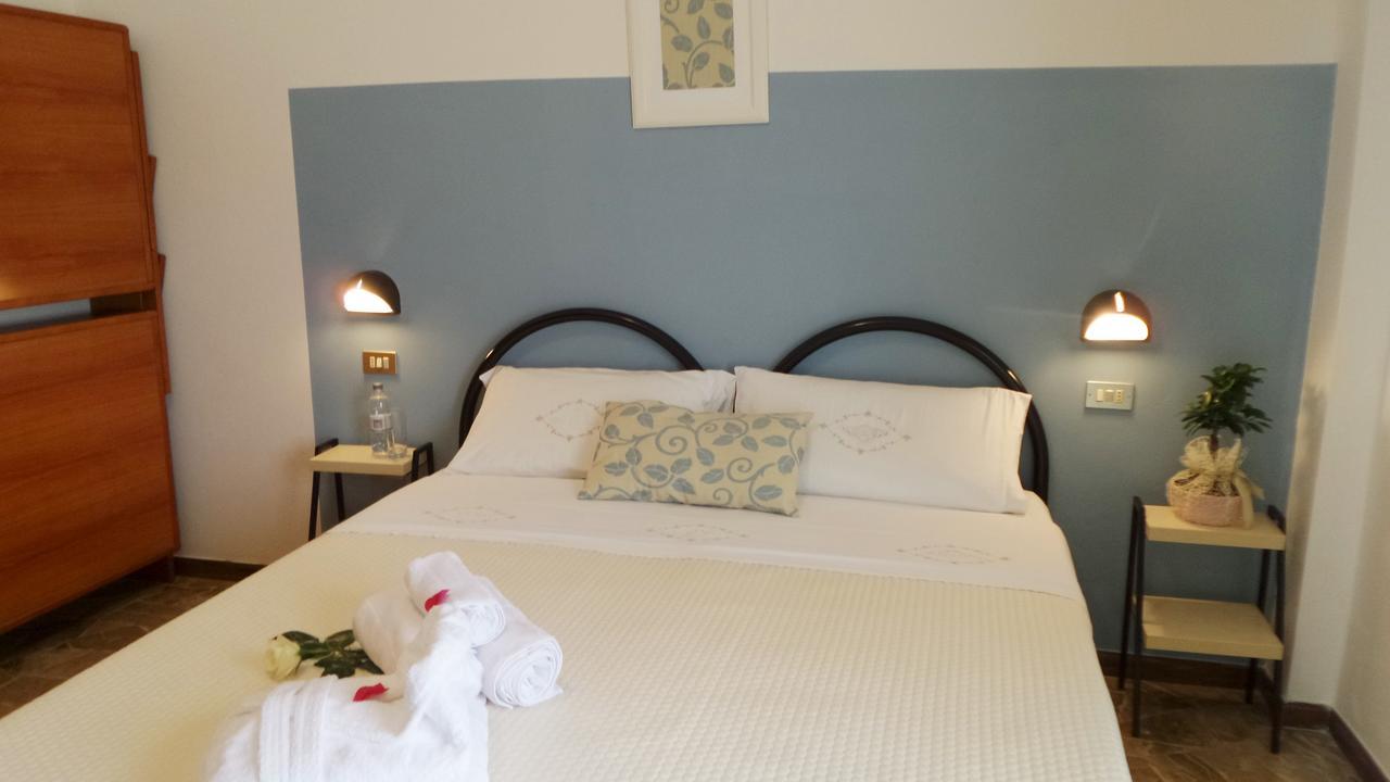 Hotel Eugenio Rimini Esterno foto